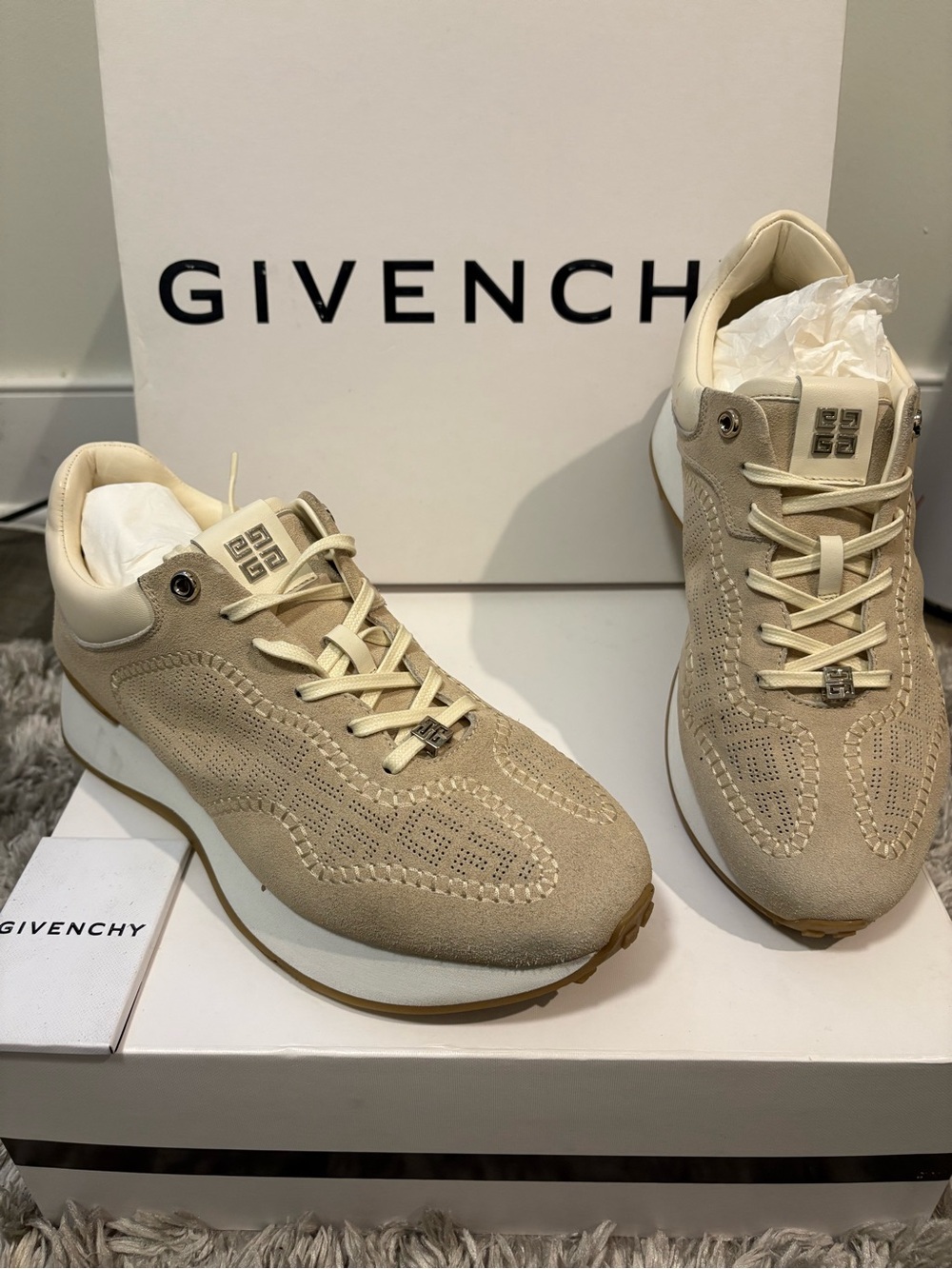 Givenchy Giv Runner Sneakers